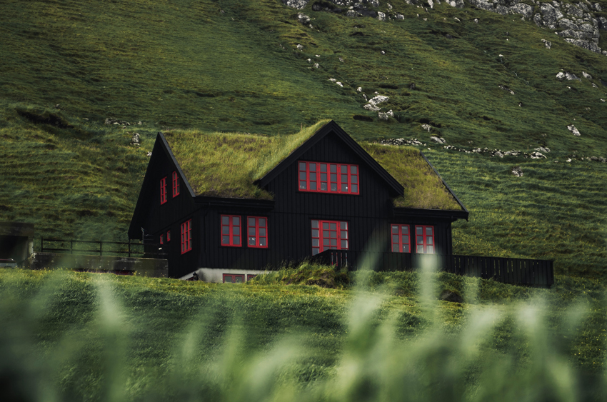 casita de madera en las montañas rustico se puede poner casa prefabricada en terreno rústico